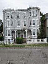 33 Bay View Terrace in Newburgh, NY - Building Photo