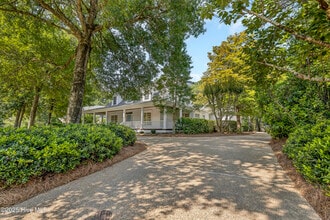 844 Arboretum Dr in Wilmington, NC - Building Photo - Building Photo