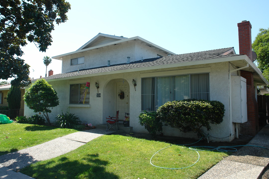 559 Kiely Blvd in San Jose, CA - Foto de edificio