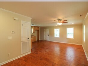 210 Wood St in Athens, AL - Building Photo - Building Photo