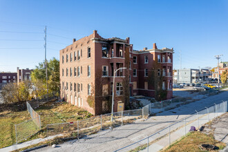 La Chula Apartments in Omaha, NE - Foto de edificio - Building Photo