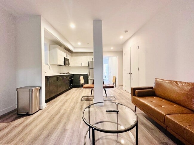 Furnished room/NOT APARTMENT in Brooklyn, NY - Building Photo - Building Photo