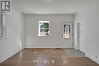 269 Moffat St in Orillia, ON - Building Photo - Building Photo