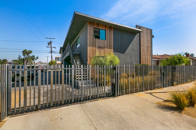 5941 Comey Ave, Unit 3 in Los Angeles, CA - Foto de edificio - Building Photo