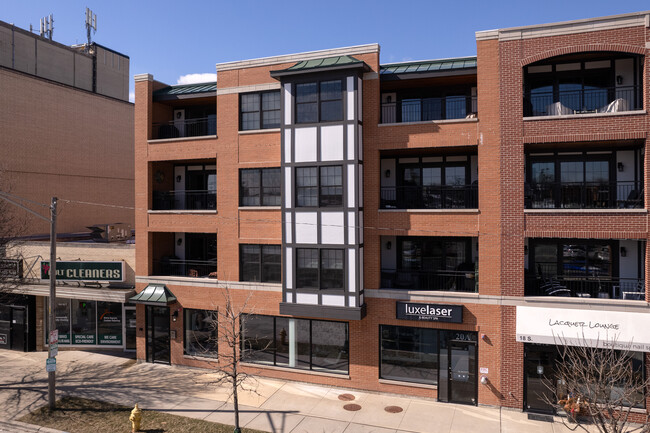 Fairview Station in Park Ridge, IL - Foto de edificio - Building Photo