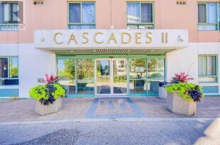 41 Markbrook Ln in Toronto, ON - Building Photo