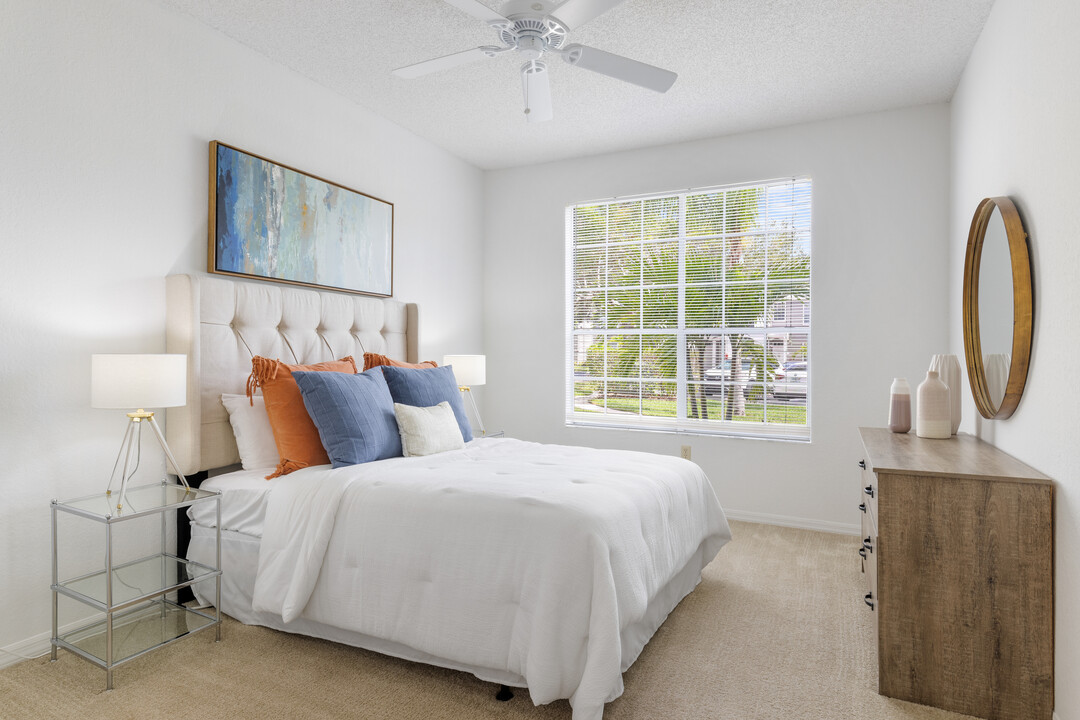 Woodmere Apartments of Venice in Venice, FL - Building Photo