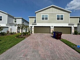 2561 Starry Pt in St. Cloud, FL - Building Photo