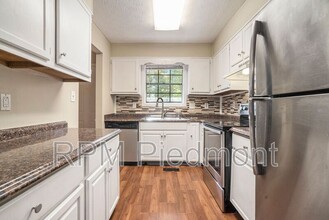 5467 Park Pl S in Atlanta, GA - Foto de edificio - Building Photo