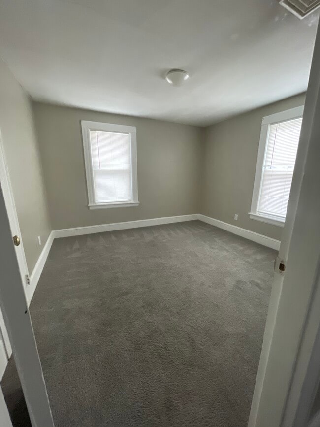 256 Plank Rd, Unit 2 floor