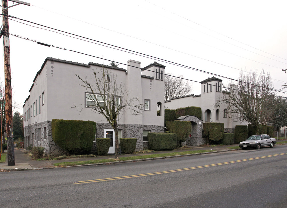 329-333 SE 20th Ave in Portland, OR - Foto de edificio