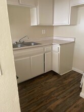 Sun Valley Apartments in Sun Valley, CA - Building Photo - Building Photo