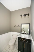 348 Chelsea St in Boston, MA - Building Photo - Building Photo