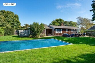 47 Willis St in Southampton, NY - Building Photo - Building Photo