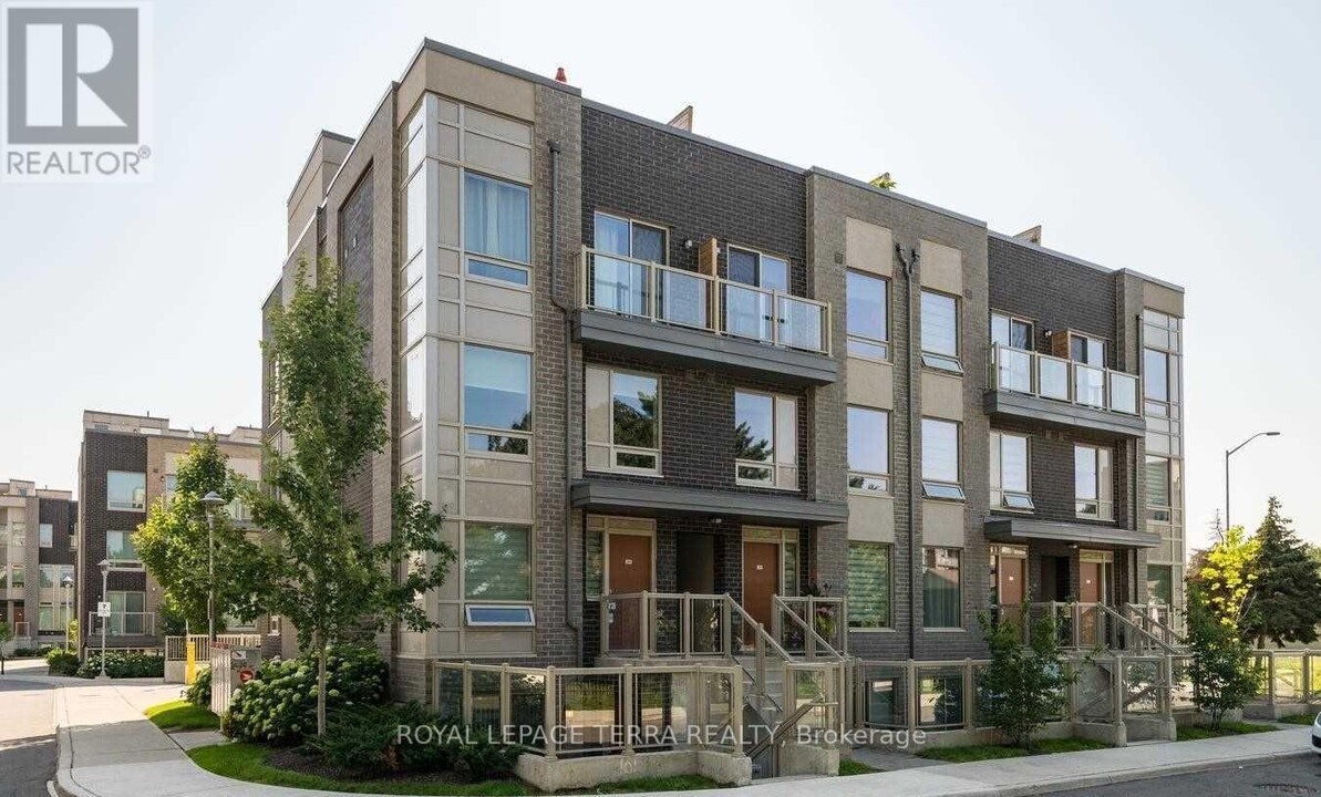 3-103 Applewood Ln in Toronto, ON - Building Photo