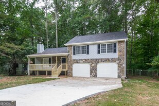 141 Dogwood Ct in Dallas, GA - Foto de edificio - Building Photo