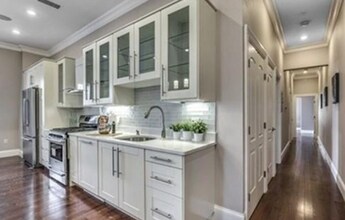 22 Hamlet St, Unit 4 in Somerville, MA - Building Photo - Building Photo