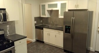 108 Hyde Park Ave, Unit 1 in Boston, MA - Building Photo