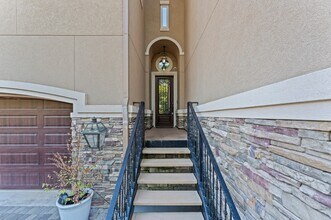 102 La Vie Dr in Montgomery, TX - Foto de edificio - Building Photo