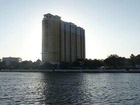 345 Bayshore Blvd, Unit 413 in Tampa, FL - Building Photo