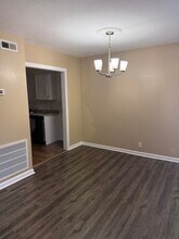 323 Forest Park Rd in Madison, TN - Foto de edificio - Building Photo