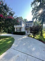 5001 Knightsbridge Way in Raleigh, NC - Building Photo