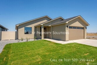 1127 9th Ave NE in Ephrata, WA - Building Photo - Building Photo