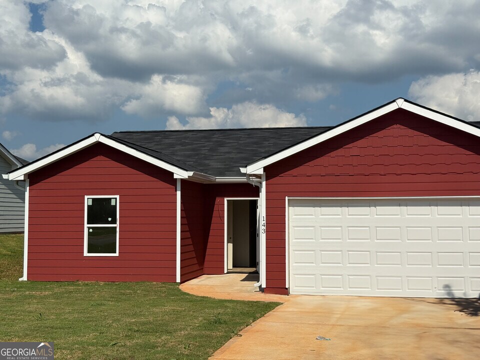 143 ADALINE COURT in Carnesville, GA - Building Photo