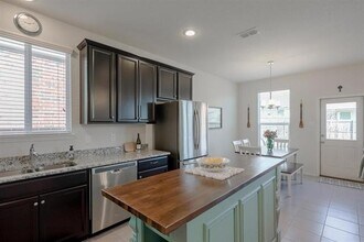 2421 Simmental Rd in Fort Worth, TX - Building Photo - Building Photo