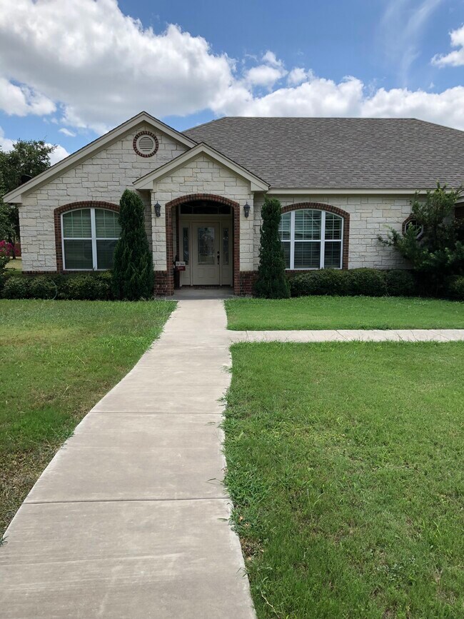 3602 Churchhill Dr Rentals in Gatesville, TX