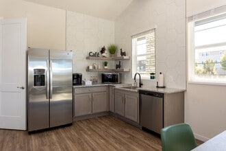 Canvas at Castle Rock in Castle Rock, CO - Foto de edificio - Interior Photo
