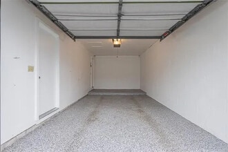 33 Rockhurst Dr in Penfield, NY - Building Photo - Building Photo