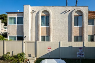 Cinnamon Tree Condominiums in Placentia, CA - Building Photo - Building Photo