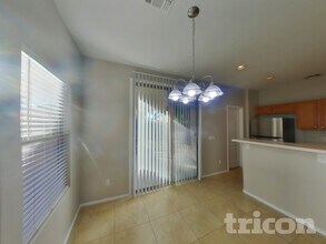 883 E Dust Devil Cir in Queen Creek, AZ - Foto de edificio - Building Photo