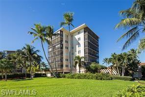 2170 Gulf Shore Blvd N-Unit -52E in Naples, FL - Building Photo - Building Photo