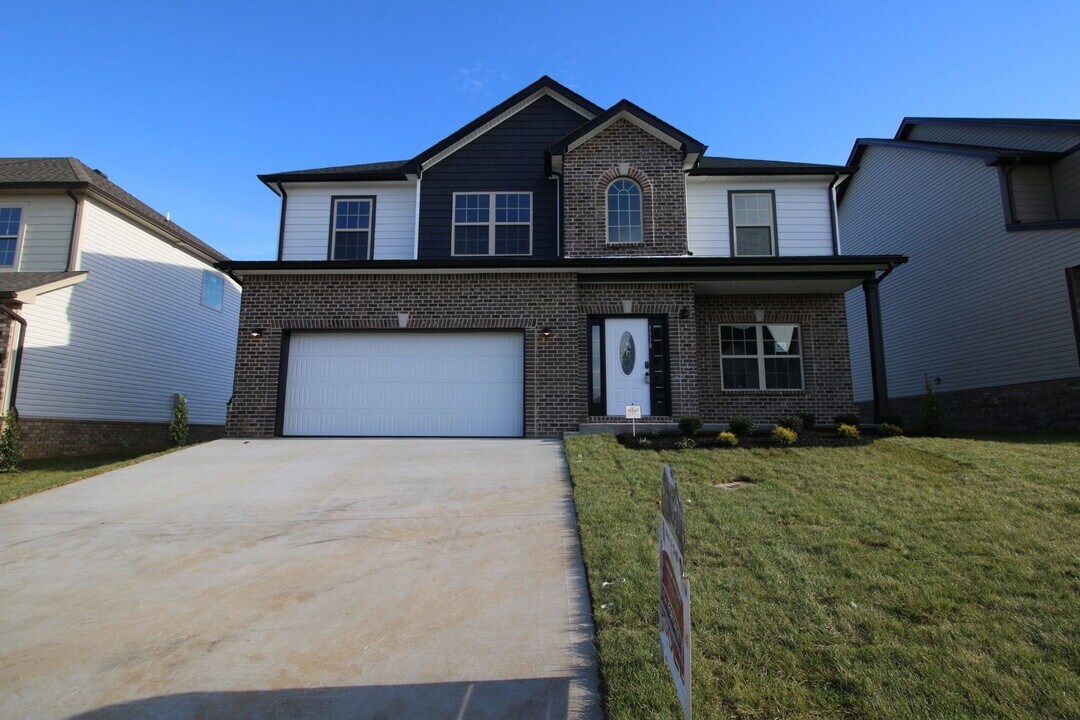 1538 CITADEL COURT in Clarksville, TN - Building Photo