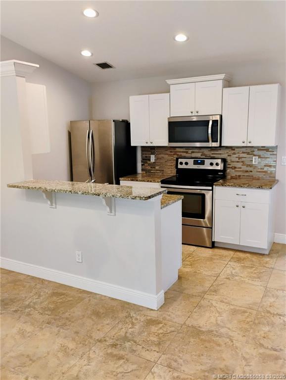 6655 SE Morningside Dr in Stuart, FL - Building Photo - Building Photo