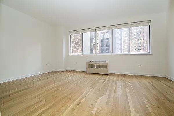 40 Gold St in New York, NY - Building Photo - Building Photo