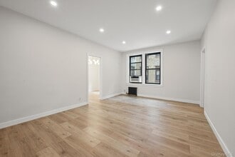 136-5 Sanford Ave in Queens, NY - Building Photo - Building Photo