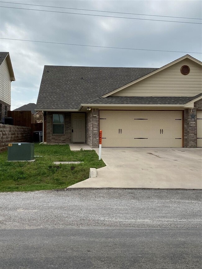 property at 3121 Weave Ct