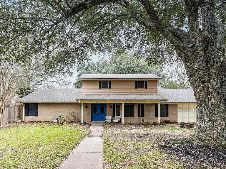 206 Hillside Dr in Athens, TX - Building Photo