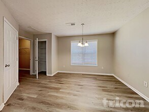 1417 Stream Walk in Loganville, GA - Building Photo - Building Photo