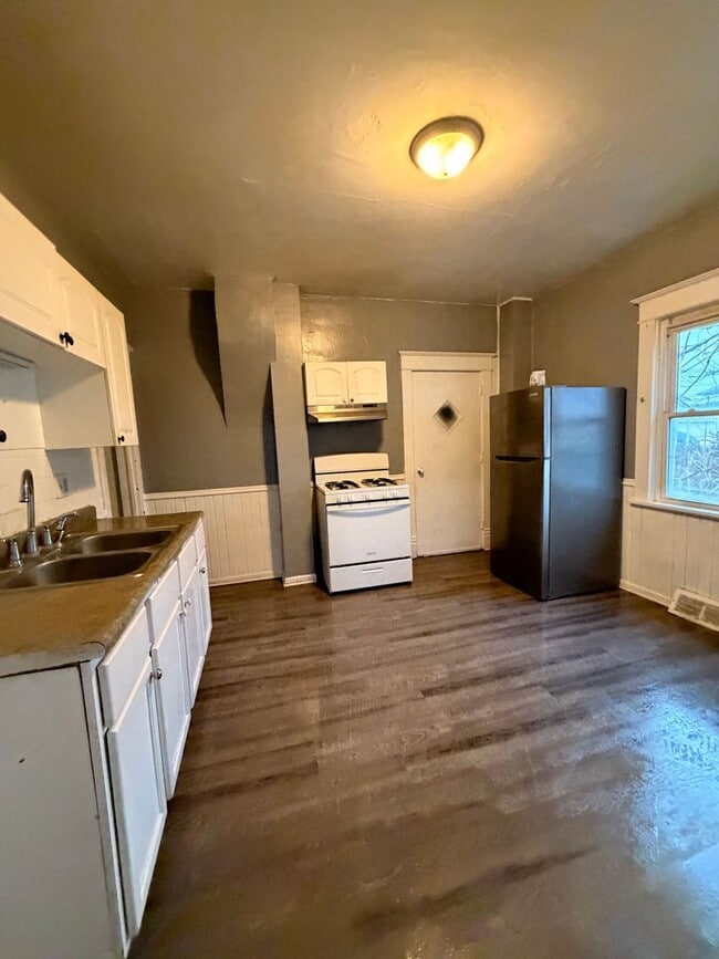 property at 2427 Ford St