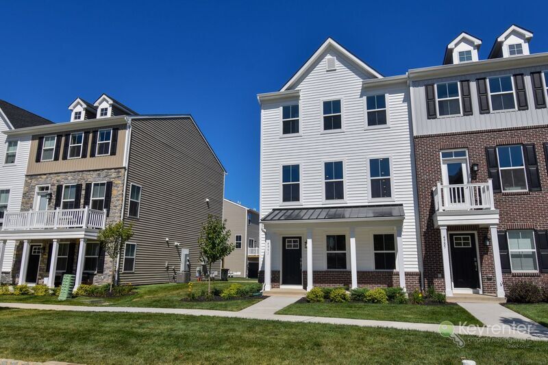 4991 Franklin Cir in Plumsteadville, PA - Building Photo