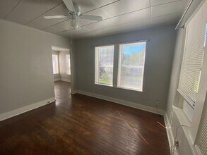 5009 Avenue G in Austin, TX - Building Photo - Building Photo