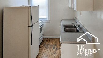 1904 W Winnemac Ave, Unit 1 in Chicago, IL - Building Photo