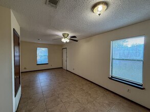 10840 US-98 in Pensacola, FL - Building Photo - Building Photo