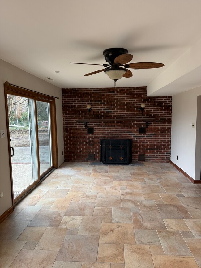 448 Lake Ave in Pitman, NJ - Foto de edificio - Building Photo