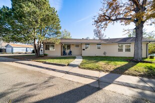 4000 S Delaware St in Englewood, CO - Building Photo