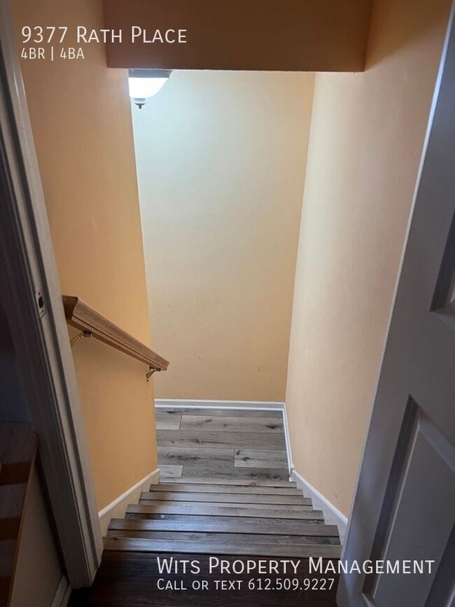 9377 Rath Pl in Eden Prairie, MN - Building Photo - Building Photo